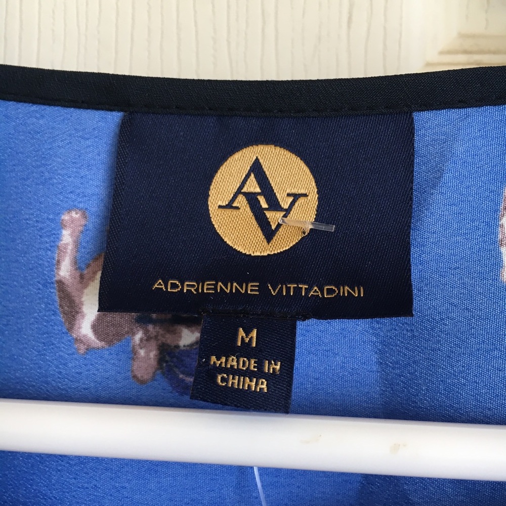 Adrienne Vittadini hipster French bulldog blouse - Picture 4 of 5